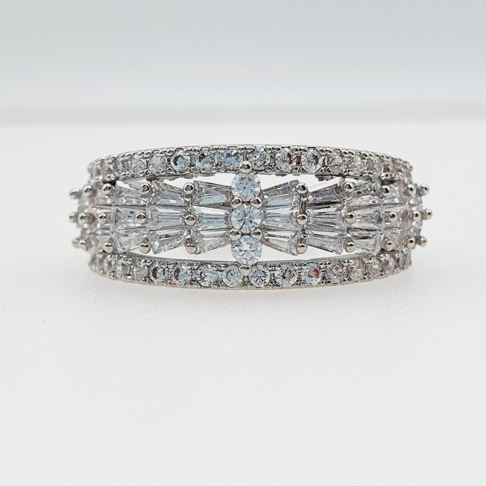 🎀  925 Silver Plated 4A Round Cut CZ Ring for Women, FB16FA1169 - Picture 5 of 5